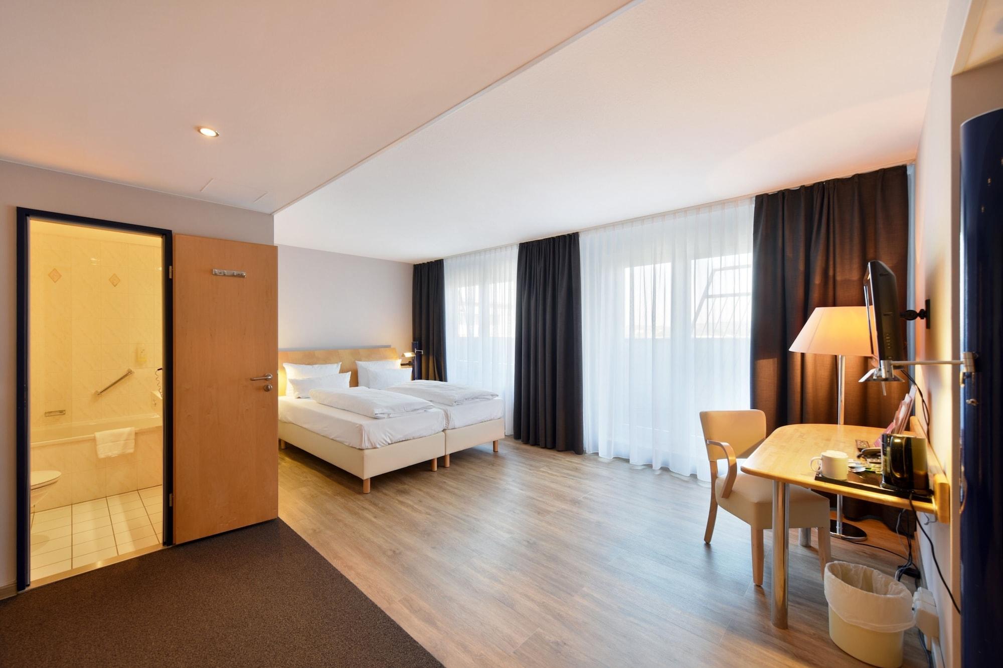 Amedia Dresden Elbpromenade, Trademark Collection By Wyndham Exterior photo
