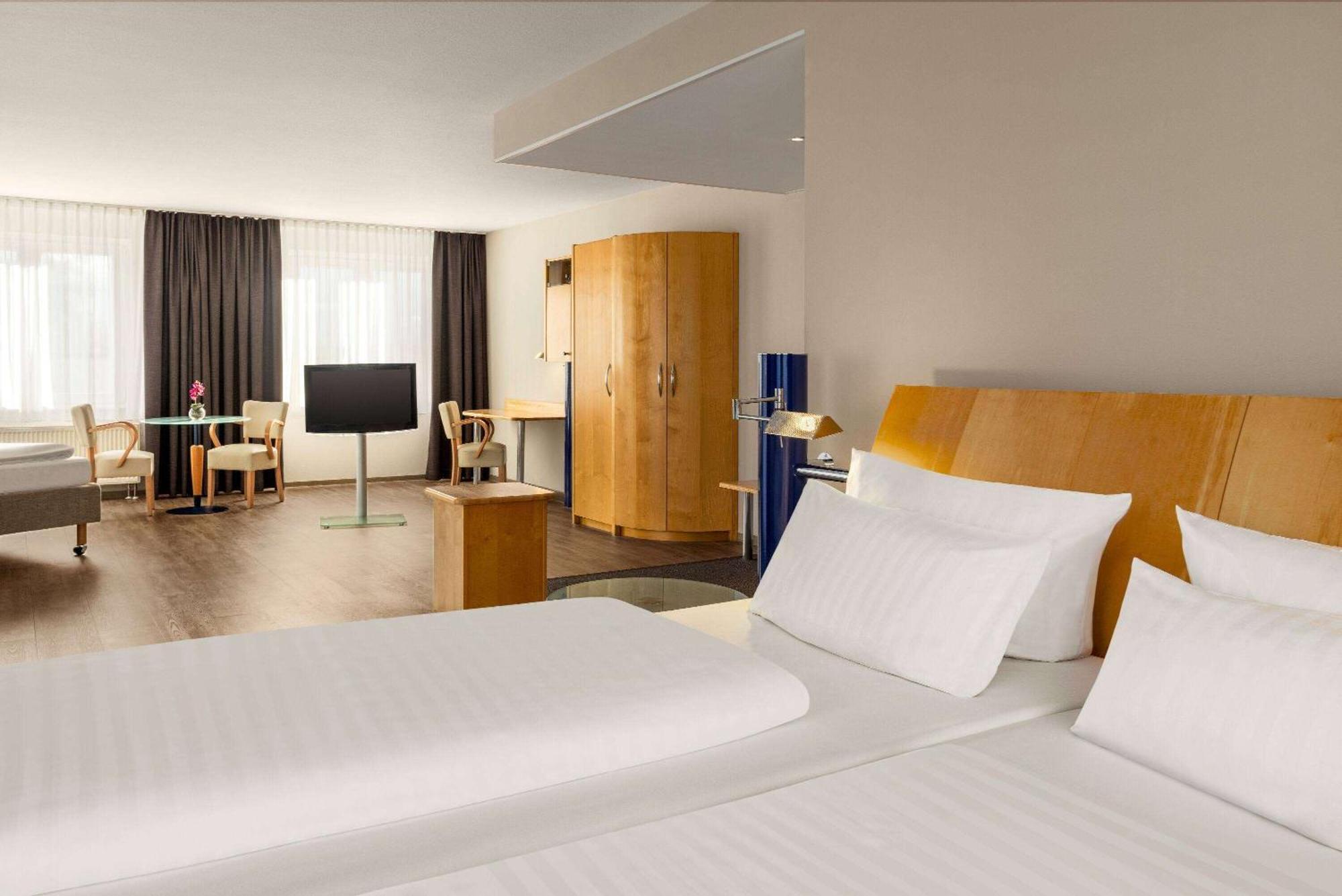 Amedia Dresden Elbpromenade, Trademark Collection By Wyndham Exterior photo