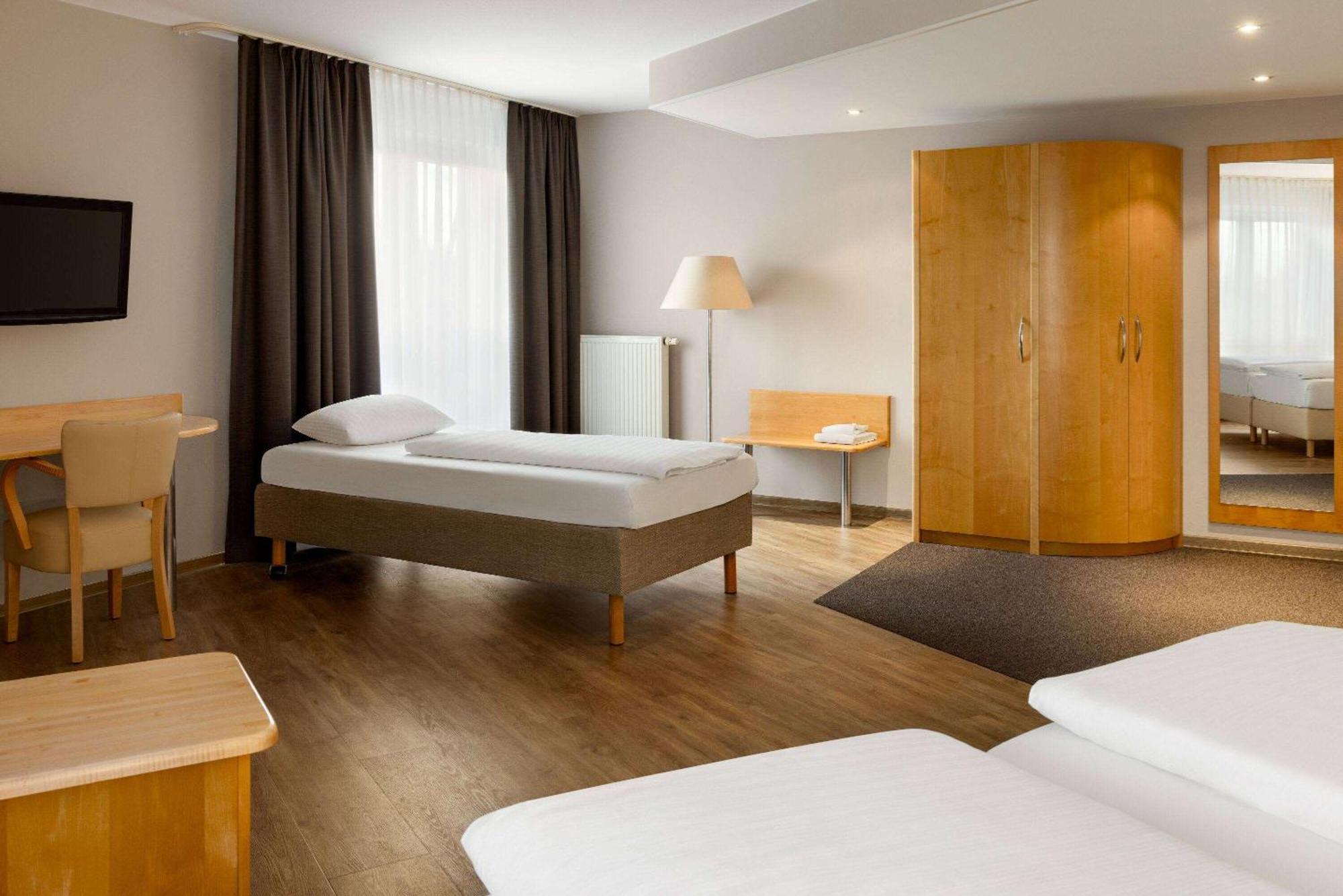Amedia Dresden Elbpromenade, Trademark Collection By Wyndham Exterior photo